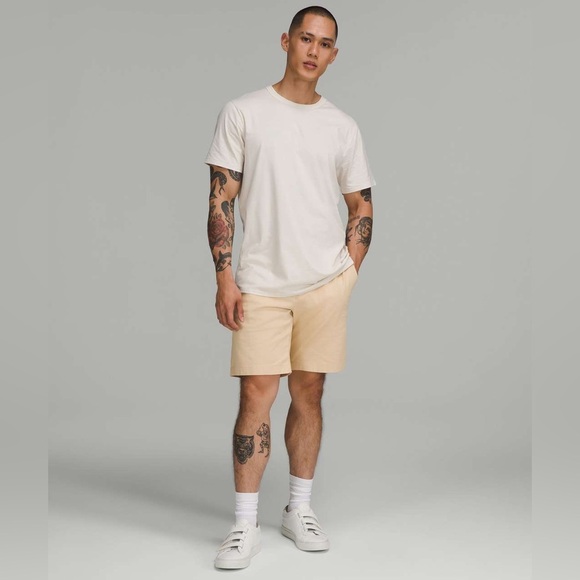 Lululemon Commission Classic-Fit Short 9" Oxford Prosecco Yellow/White - Picture 3 of 10